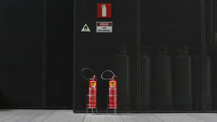 Yangın Söndürücü Türleri: Hangi Ortamda Hangi Söndürücü Kullanılmalı?